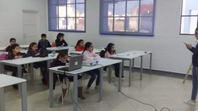صورة جمعية الأقلام المغربية تنظم ورشة القراءة والتعبير لفائدة الأطفال بالمكتبة الوسائطية للمؤطرة :” يسرى امشيشو “