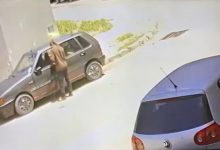 صورة مصالح الشرطة القضائية بمنطقة امن بني مكادة توقف شخص متورط في سرقة سيارة بمنطقة العوامة