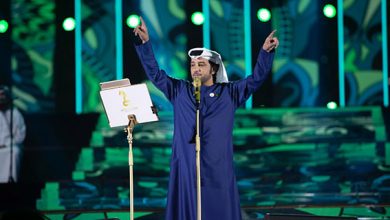 صورة عيضة المنهالي والجمهور يحتفلون باليوم الوطني للإمارات الـ49 في دبي